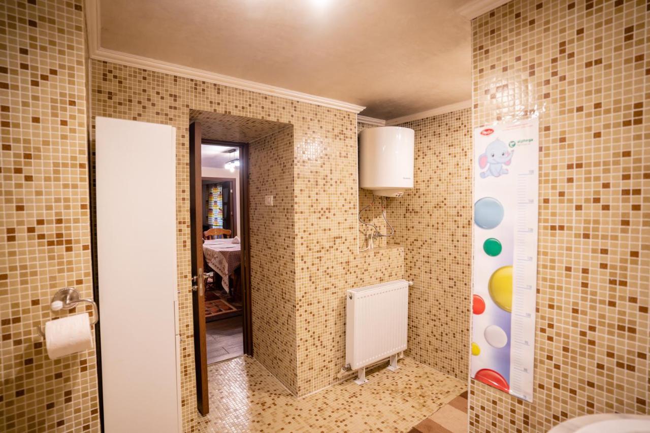 Mario'S Cozy Apartment Rîşnov Екстериор снимка
